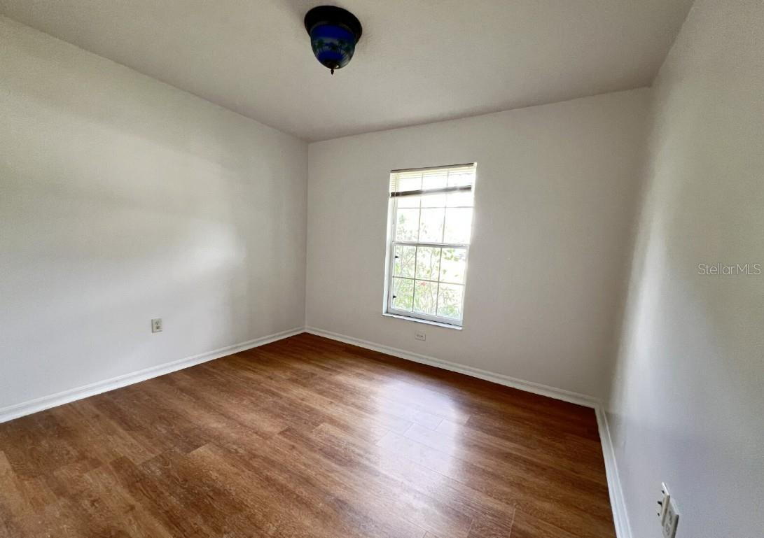 Image 10 of 13 For 16044 Worthington Boulevard