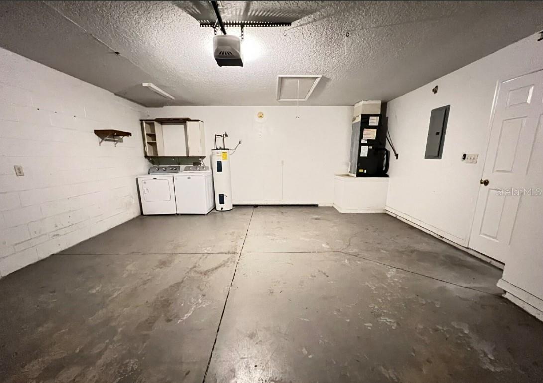 Image 11 of 13 For 16044 Worthington Boulevard