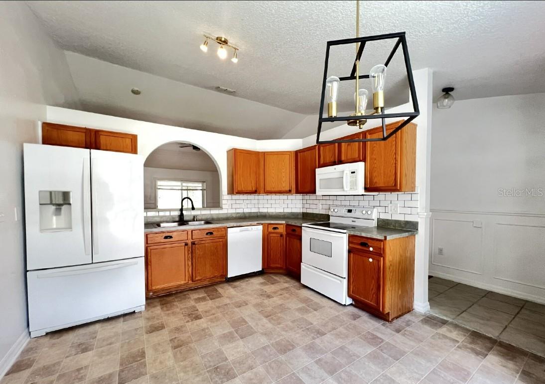 Image 2 of 13 For 16044 Worthington Boulevard