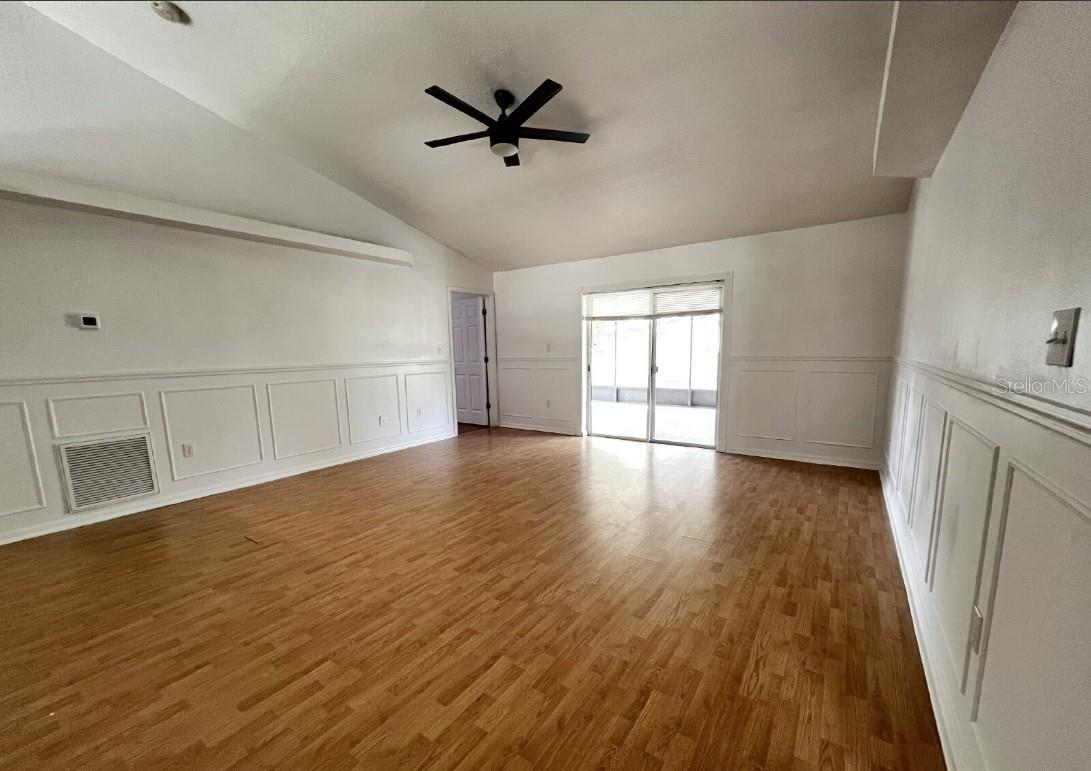 Image 3 of 13 For 16044 Worthington Boulevard