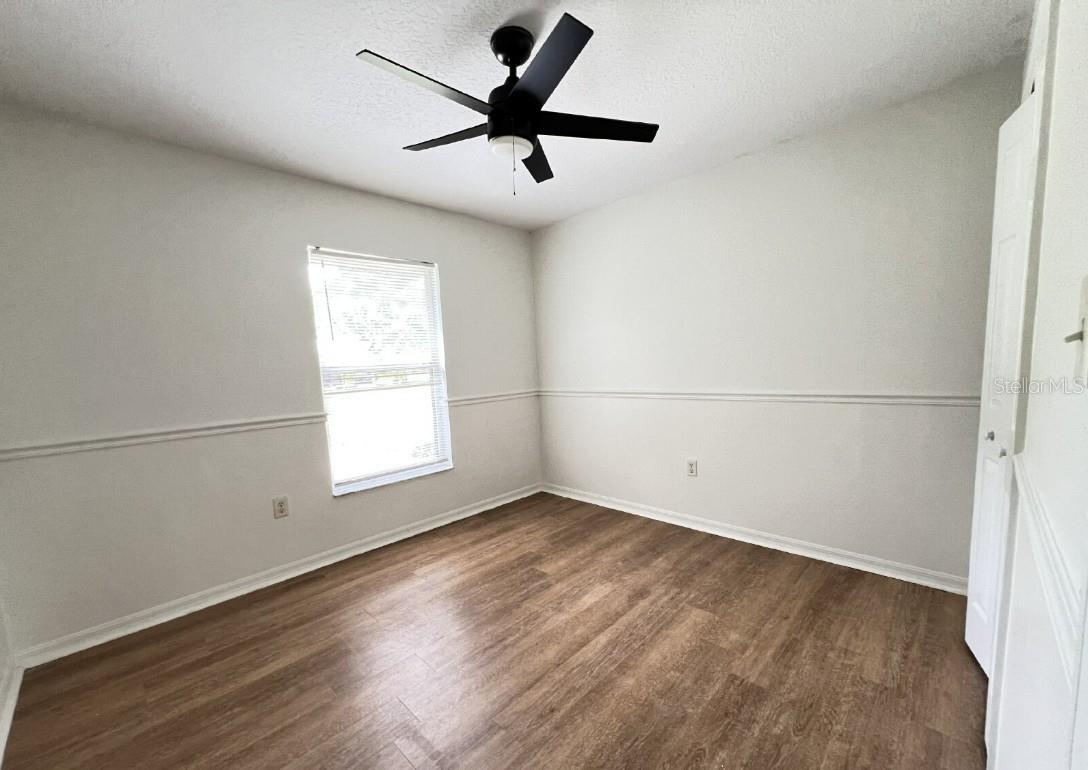 Image 8 of 13 For 16044 Worthington Boulevard