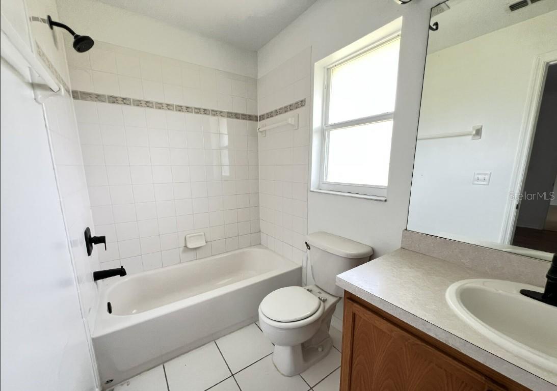 Image 9 of 13 For 16044 Worthington Boulevard