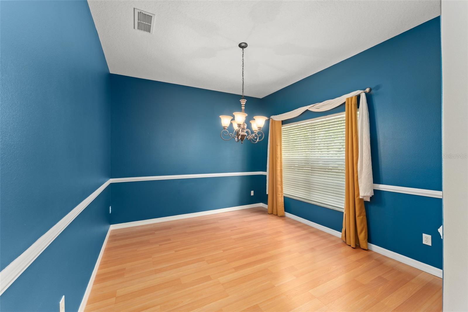 Image 4 of 45 For 5864 Autumn Chase Circle