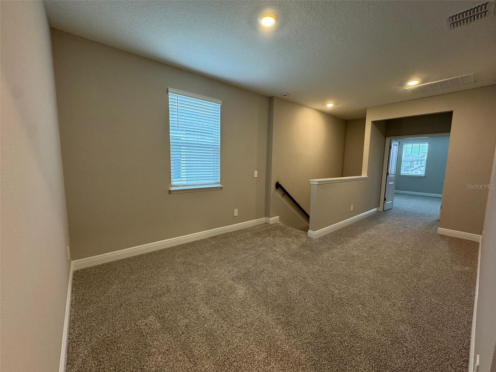 Image 12 of 19 For 5111 Railroad Vine Street