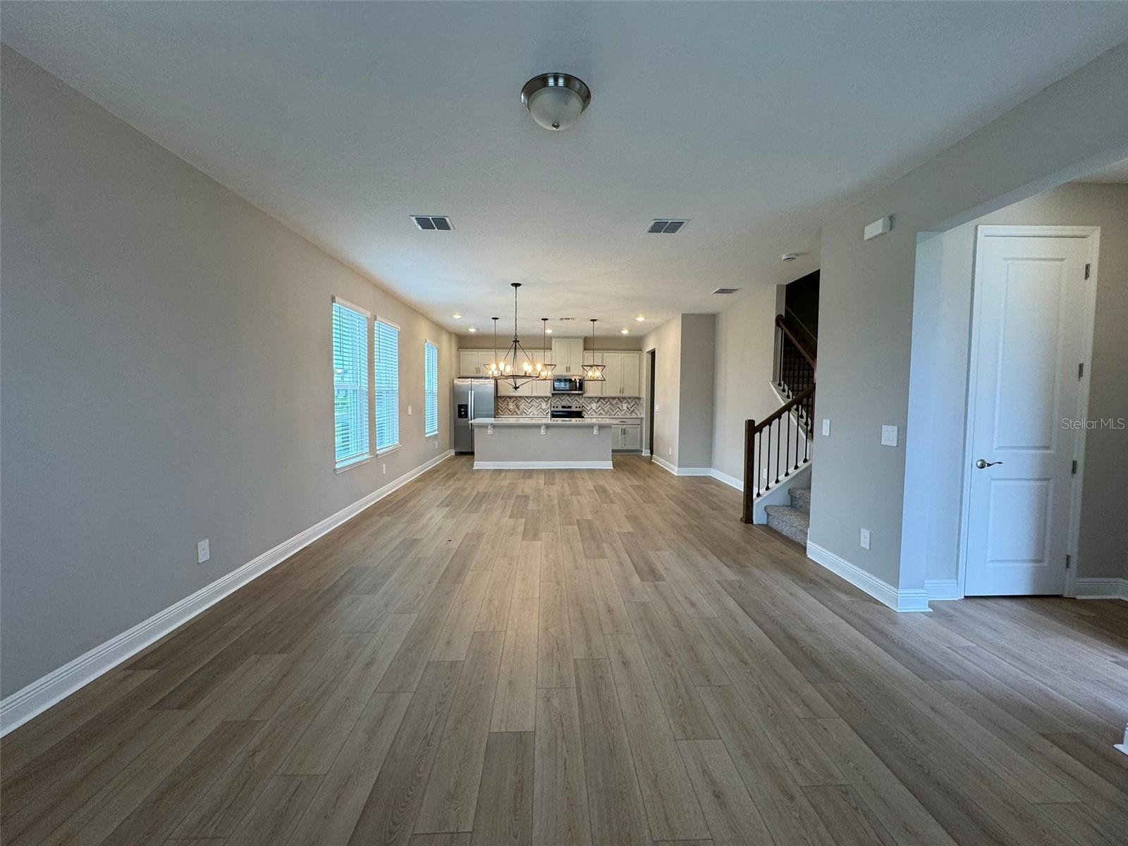 Image 6 of 19 For 5111 Railroad Vine Street