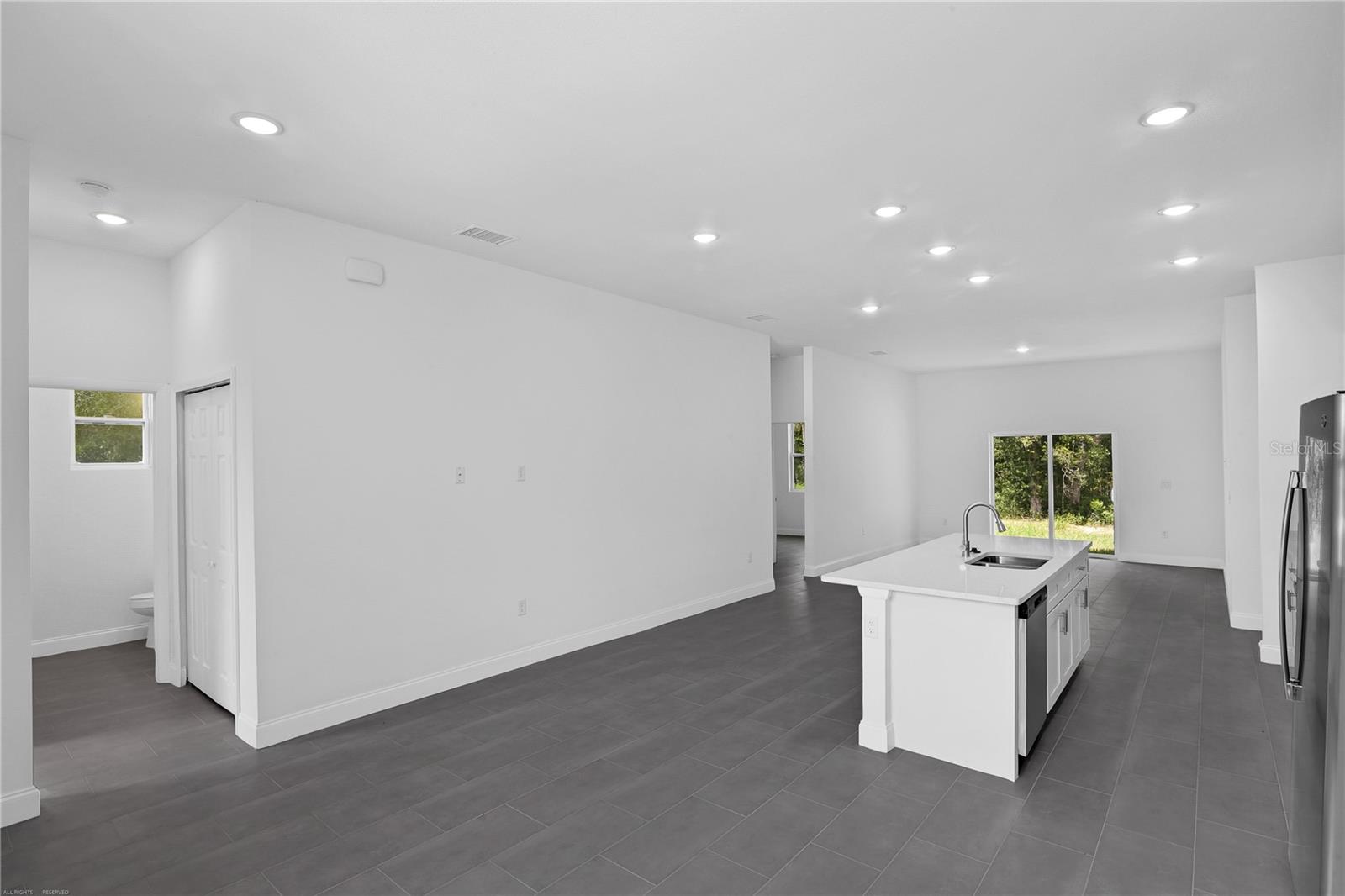 Image 13 of 48 For 22403 Rainbow Lakes Boulevard