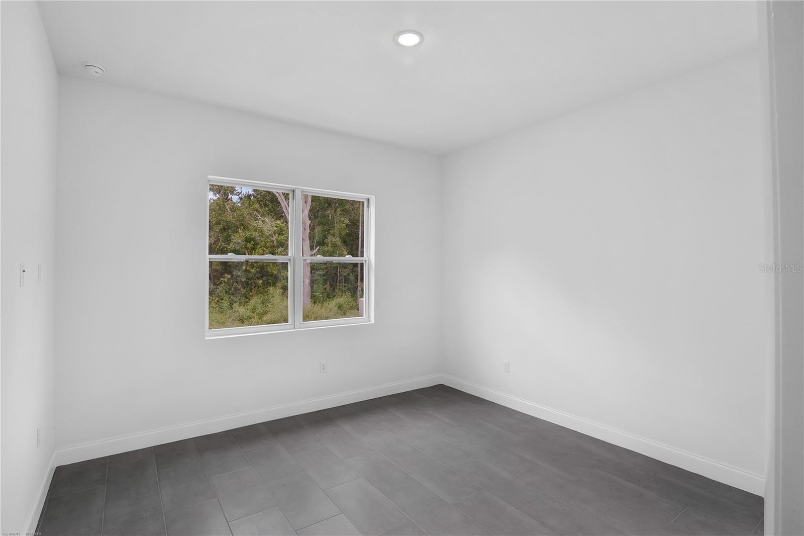 Image 23 of 48 For 22403 Rainbow Lakes Boulevard
