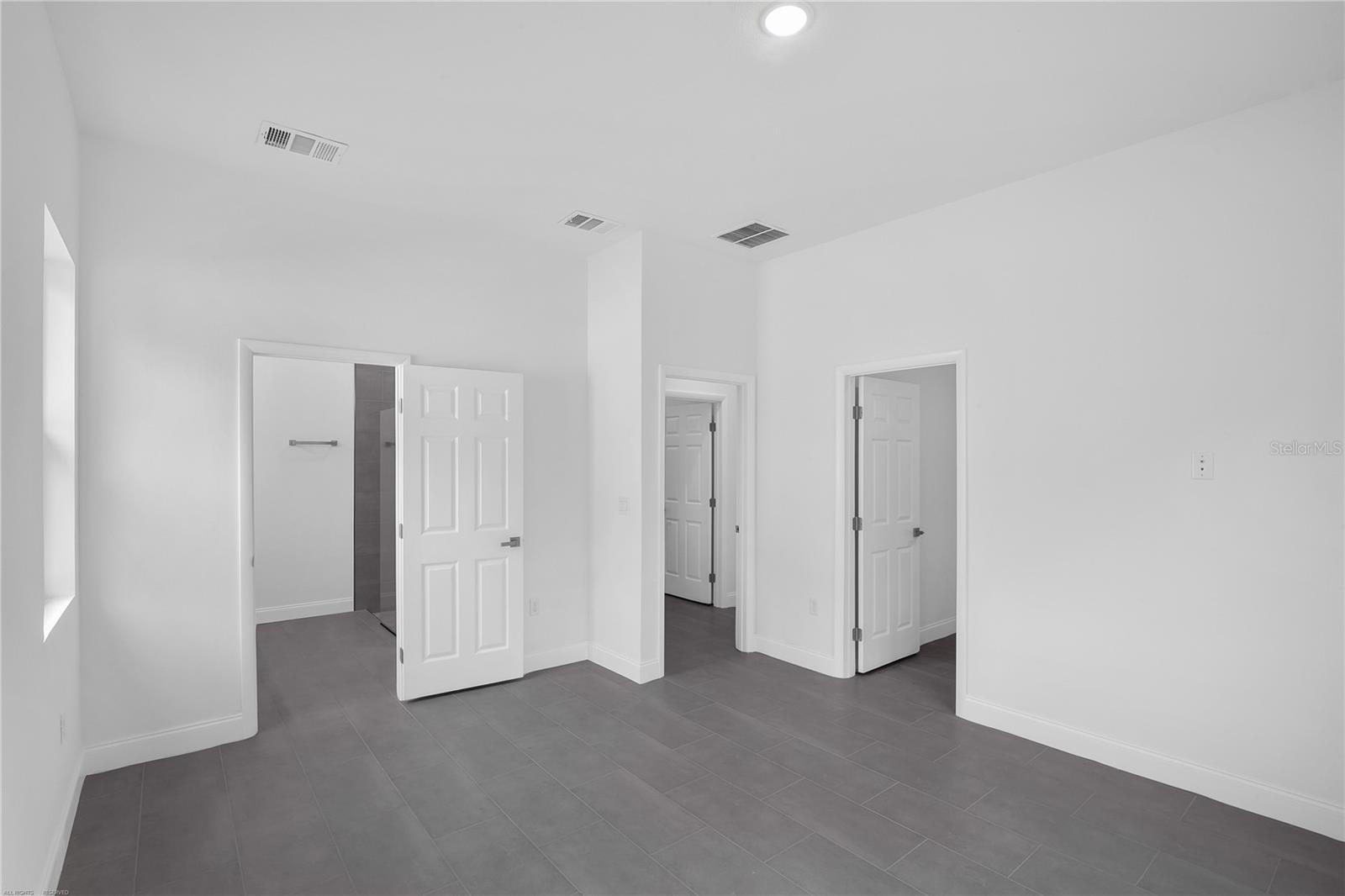 Image 24 of 48 For 22403 Rainbow Lakes Boulevard