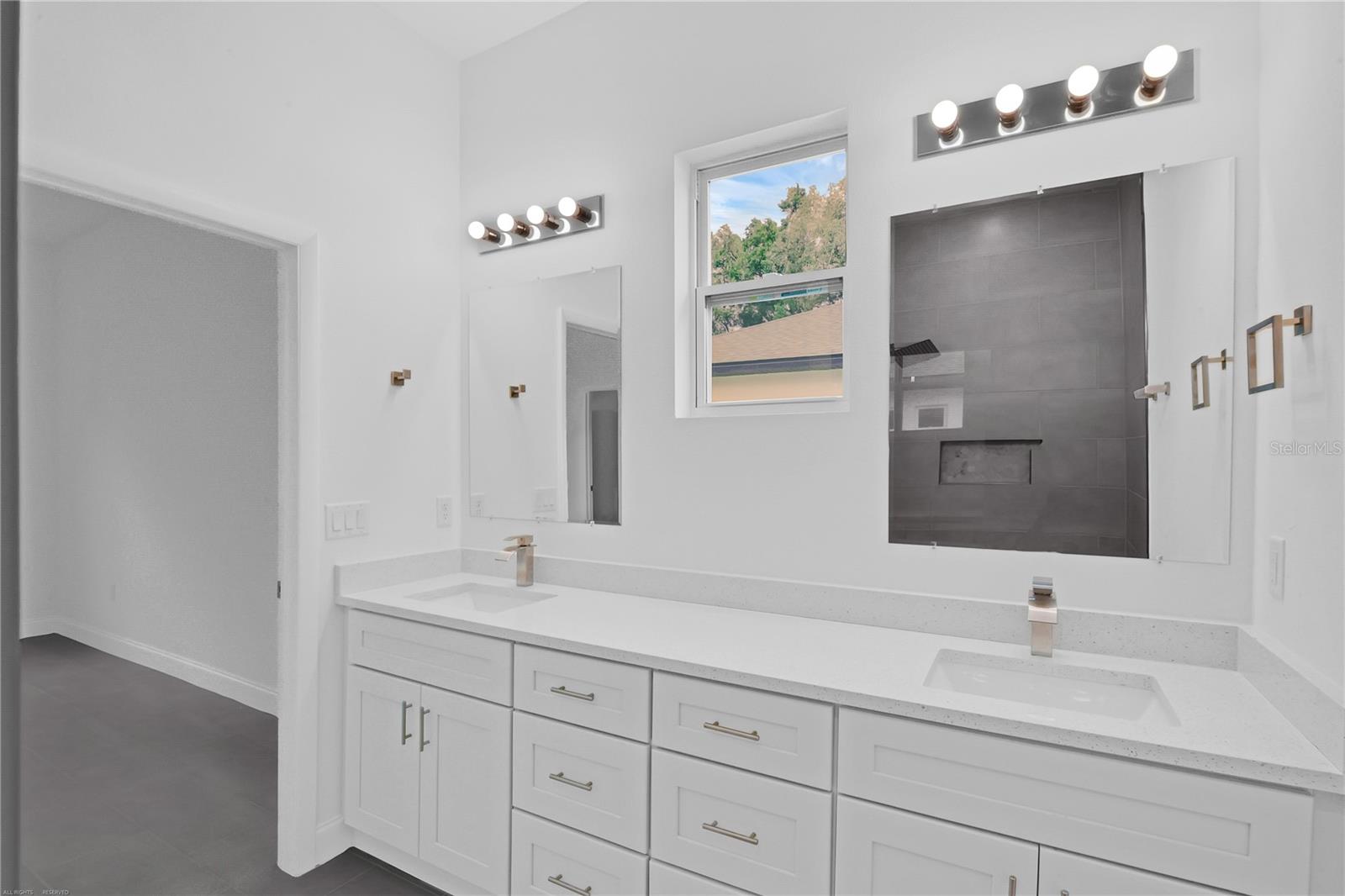 Image 28 of 48 For 22403 Rainbow Lakes Boulevard