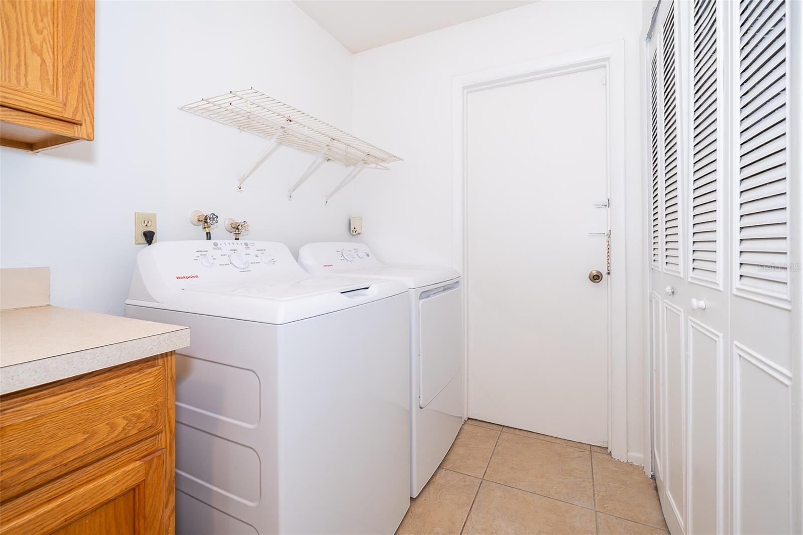 Image 7 of 13 For 828 Ballard Street