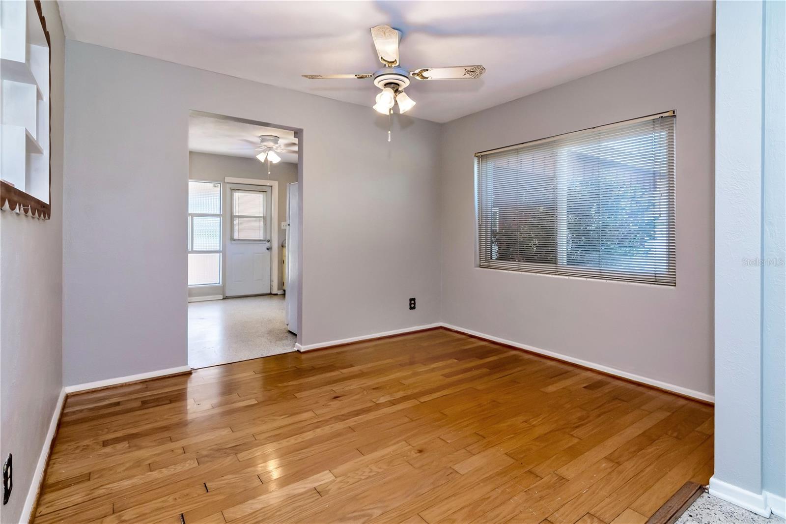 Image 11 of 33 For 1001 Malone Drive