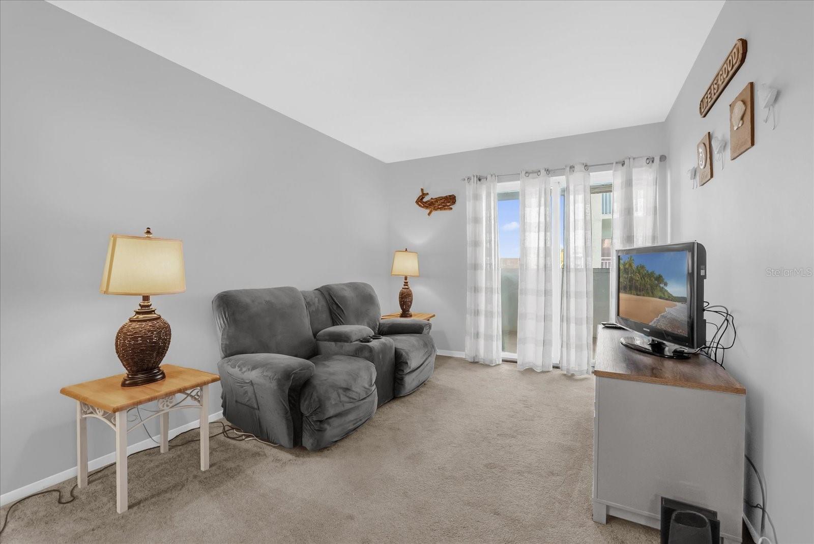 Image 19 of 25 For 3620 Ocean Beach Boulevard 32