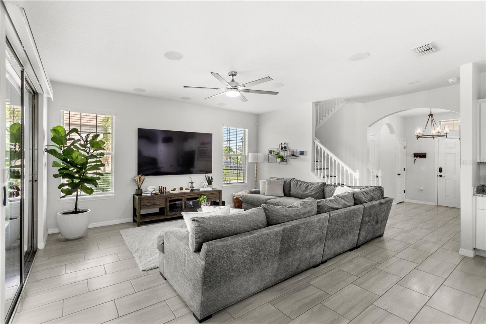 Image 4 of 40 For 16512 Sea Glass Street