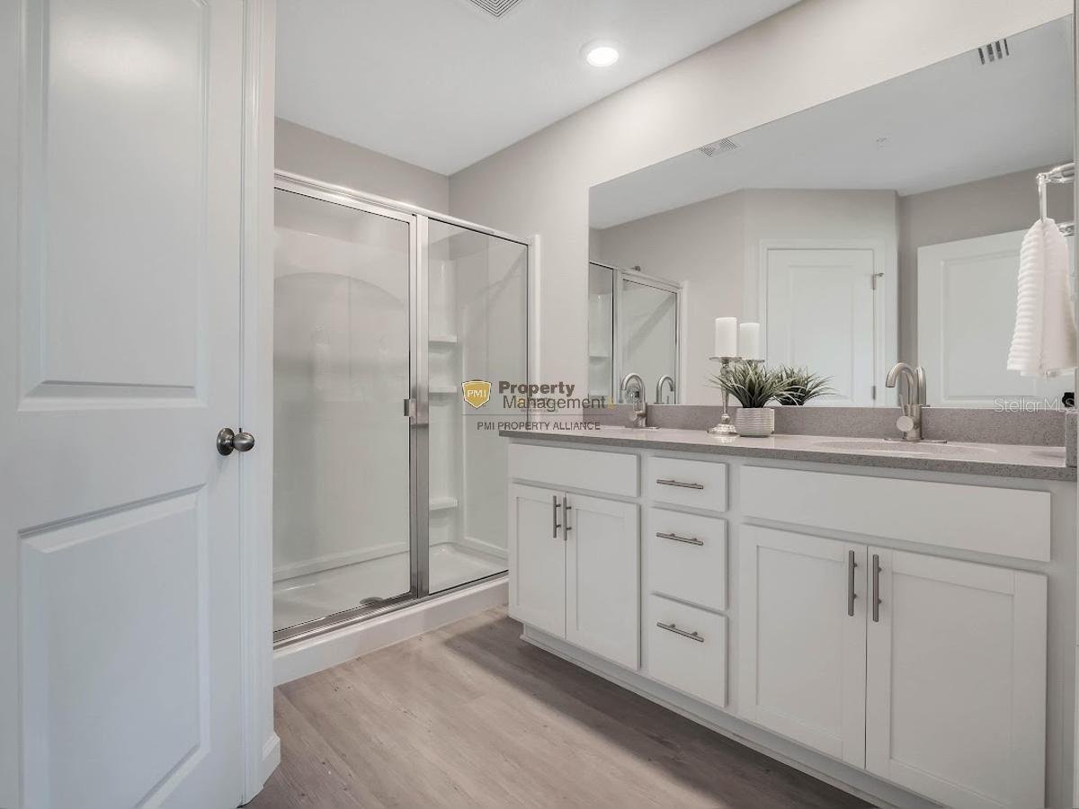 Image 3 of 11 For 2908 Oak Park Way 7