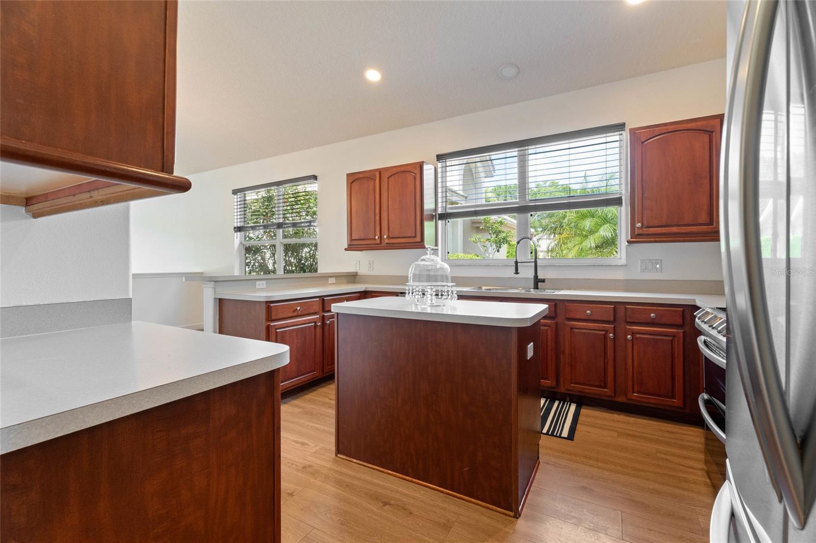 Image 22 of 51 For 7264 Hawksnest Blvd