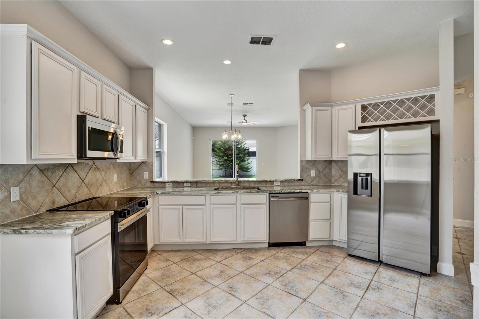 Image 3 of 18 For 10606 Holly Crest Drive