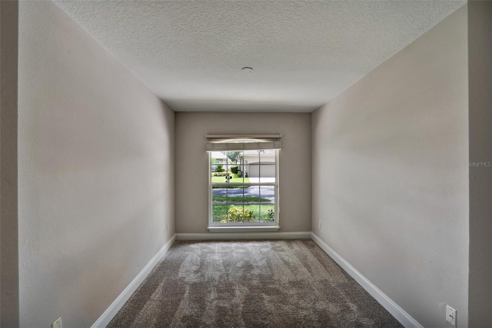 Image 5 of 18 For 10606 Holly Crest Drive