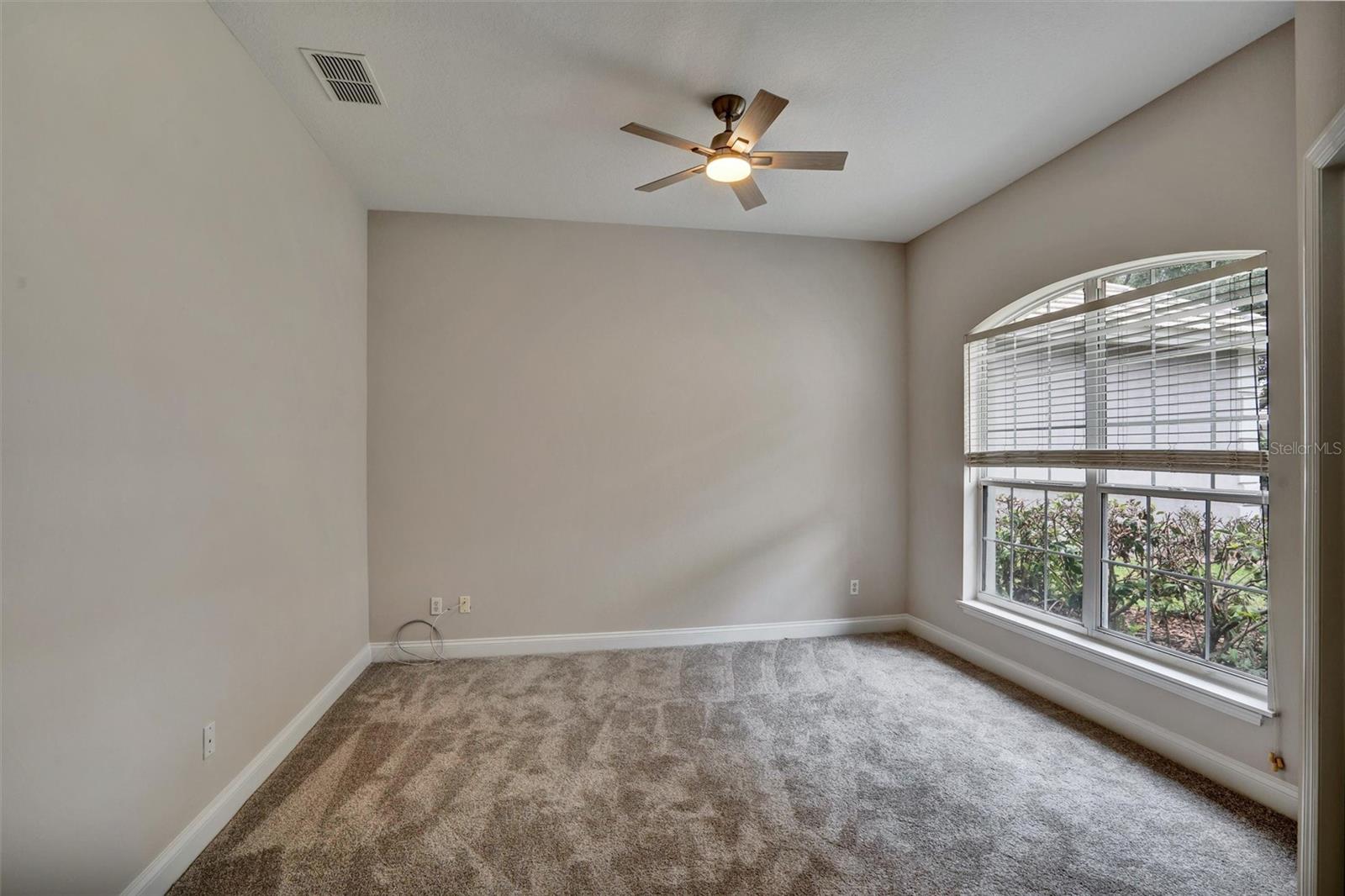 Image 7 of 18 For 10606 Holly Crest Drive