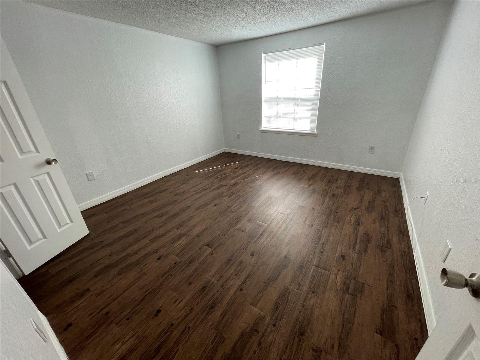 Image 5 of 10 For 3997 Versailles Drive F