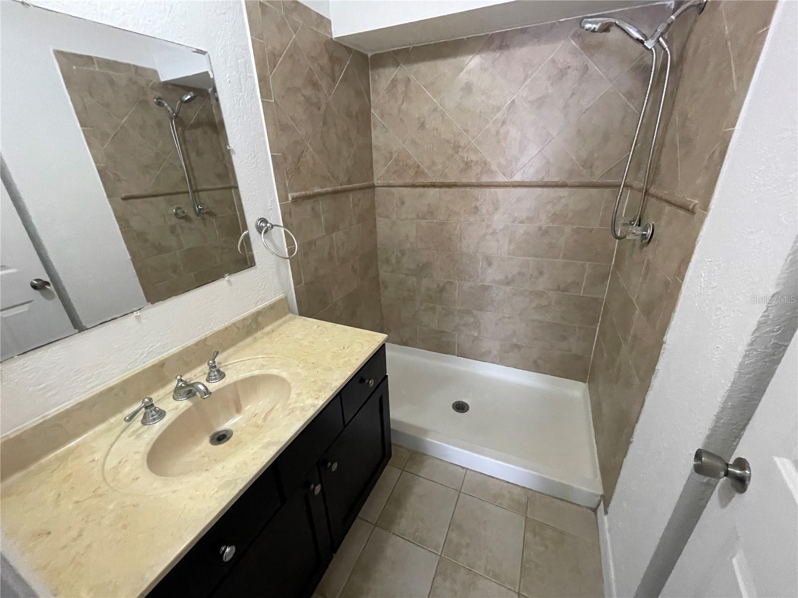 Image 8 of 10 For 3997 Versailles Drive F