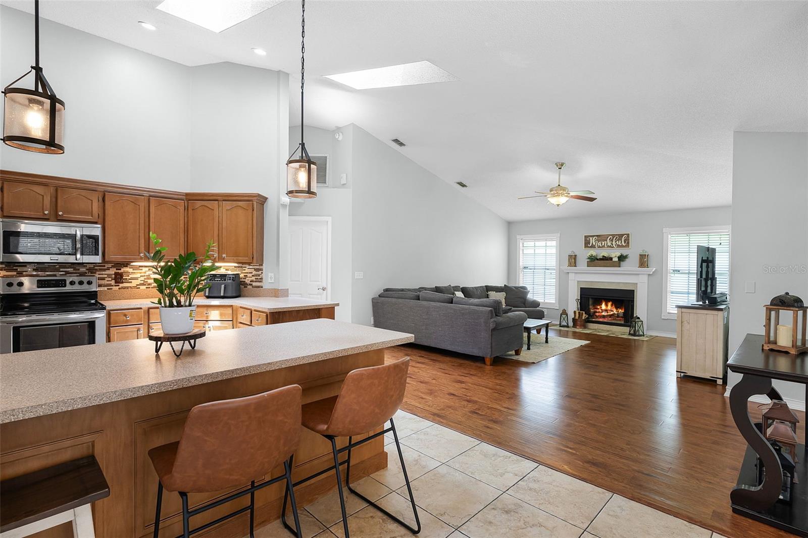 Image 20 of 48 For 618 Caledonia Place