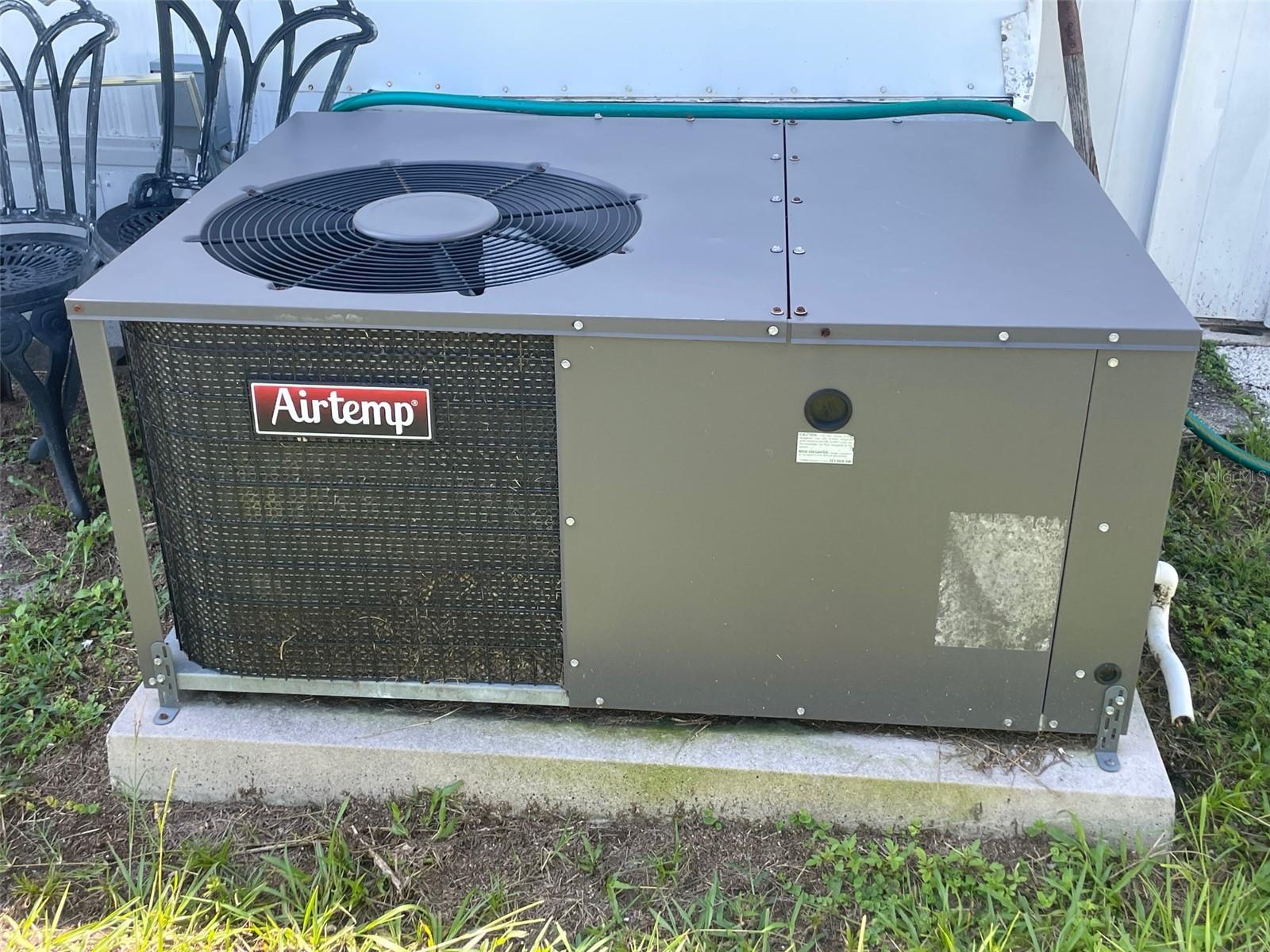 Image 34 of 39 For 37353 Ray Drive