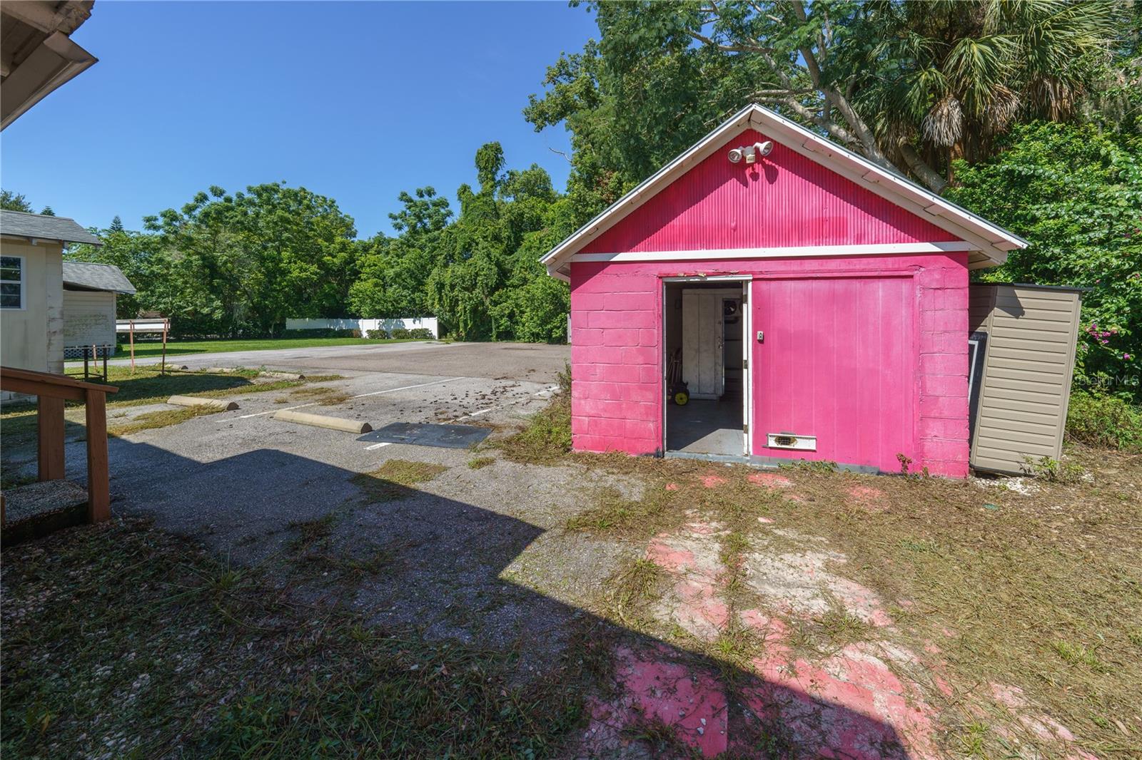 Image 12 of 47 For 325 Highland Street