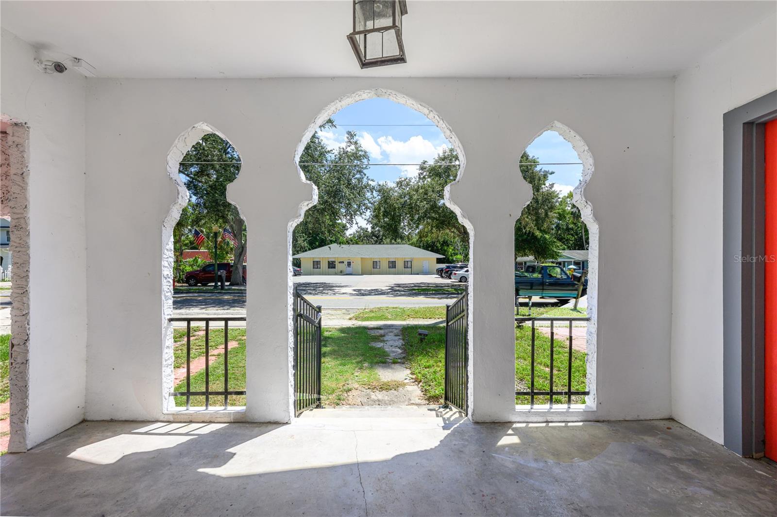 Image 19 of 47 For 325 Highland Street