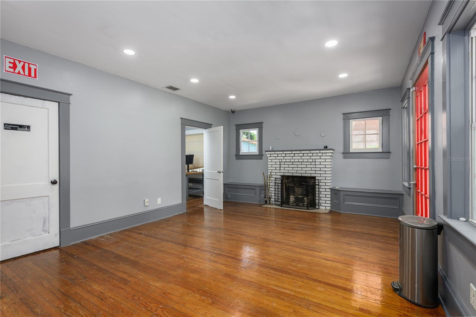 Image 22 of 47 For 325 Highland Street