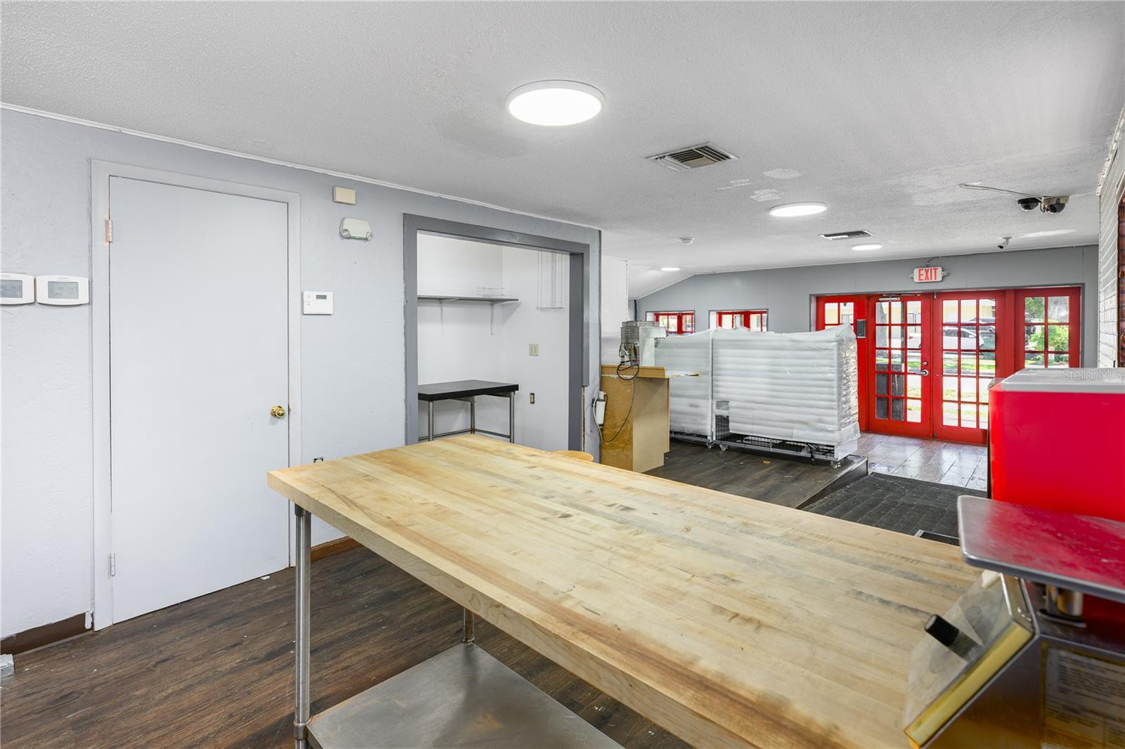 Image 41 of 47 For 325 Highland Street