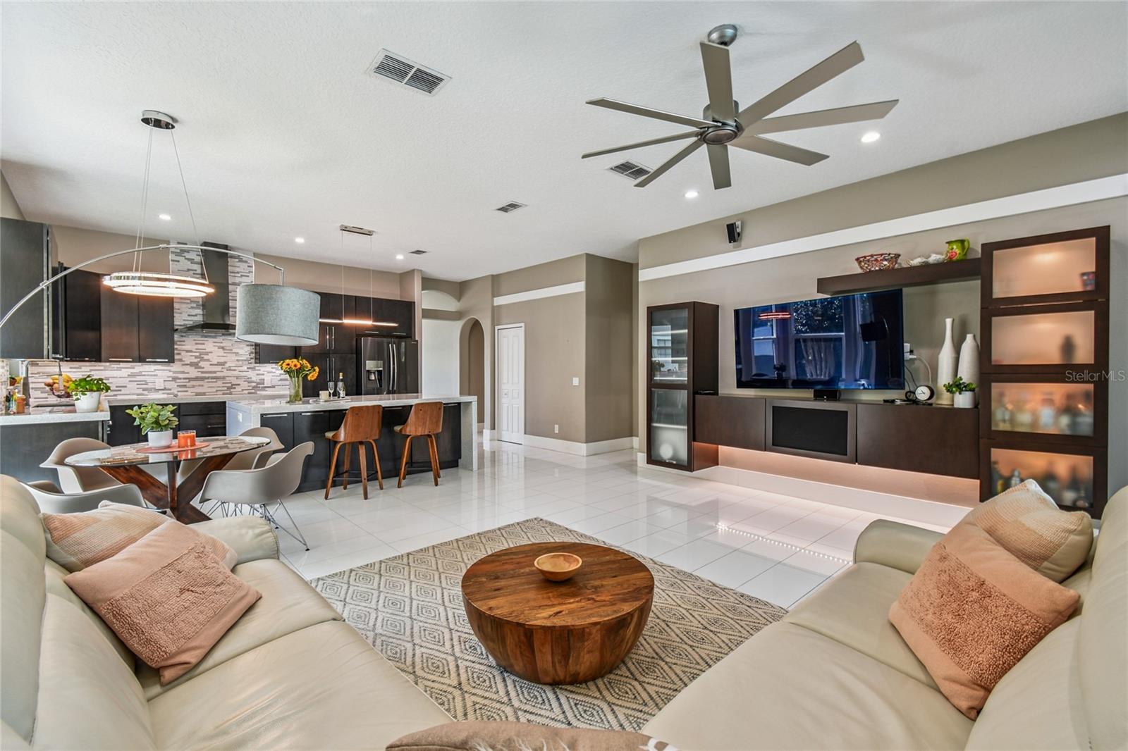 Image 11 of 31 For 17617 Woodfield Hill Court