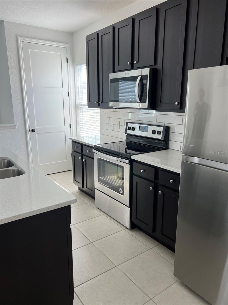 Image 3 of 5 For 8212 Nemours Parkway