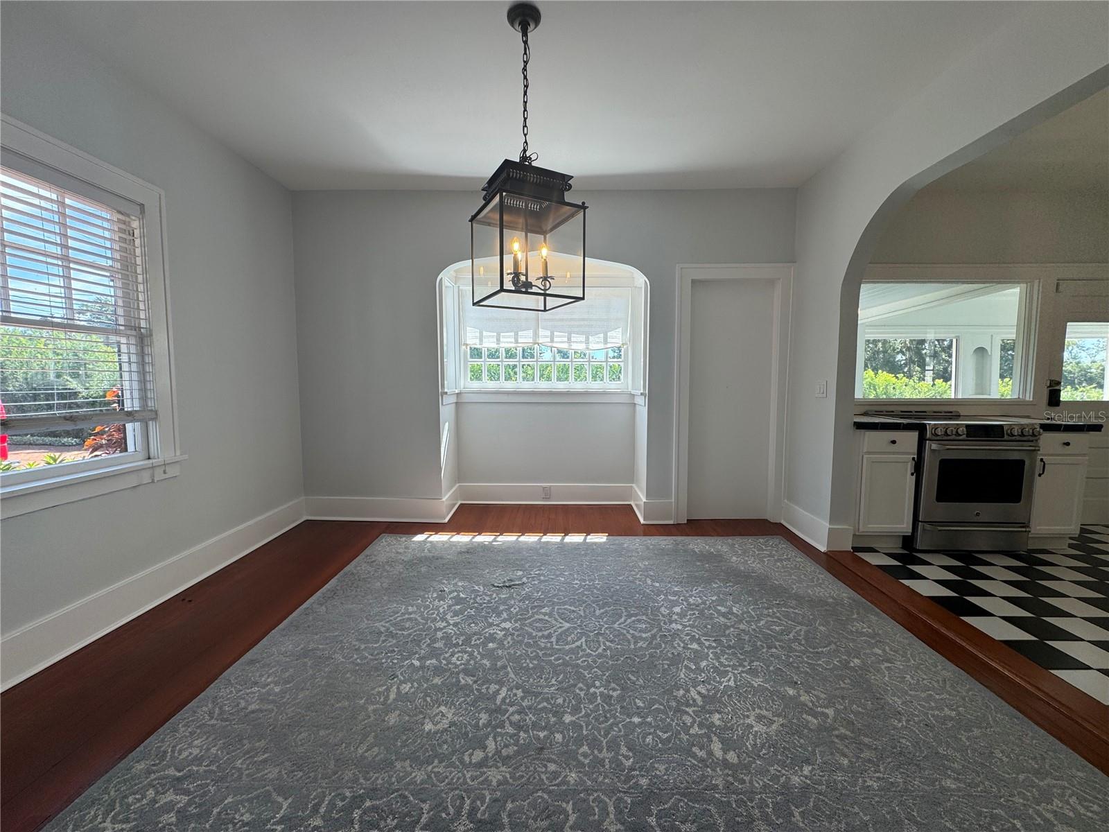 Image 4 of 11 For 500 Gatlin Avenue