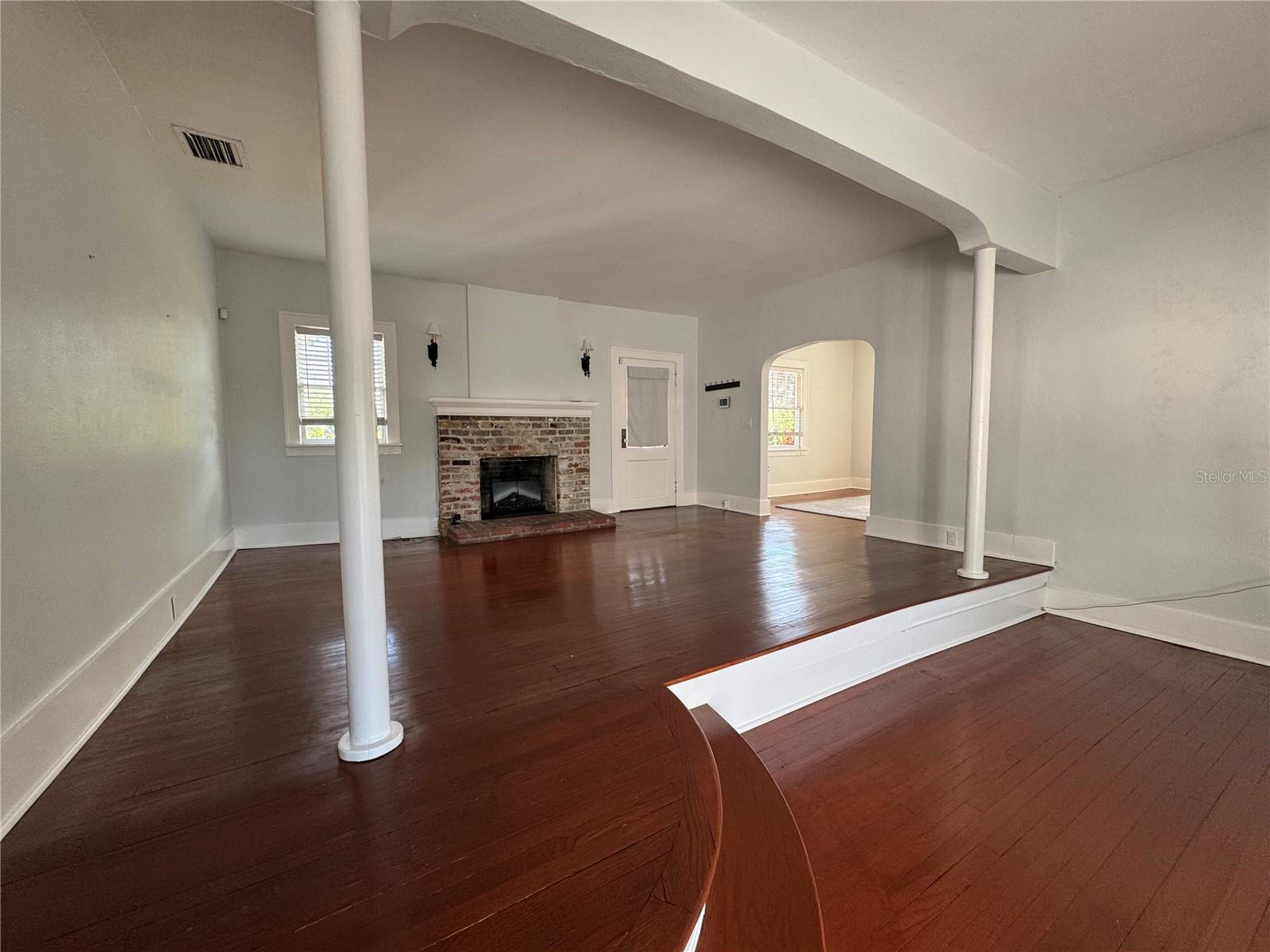 Image 5 of 11 For 500 Gatlin Avenue