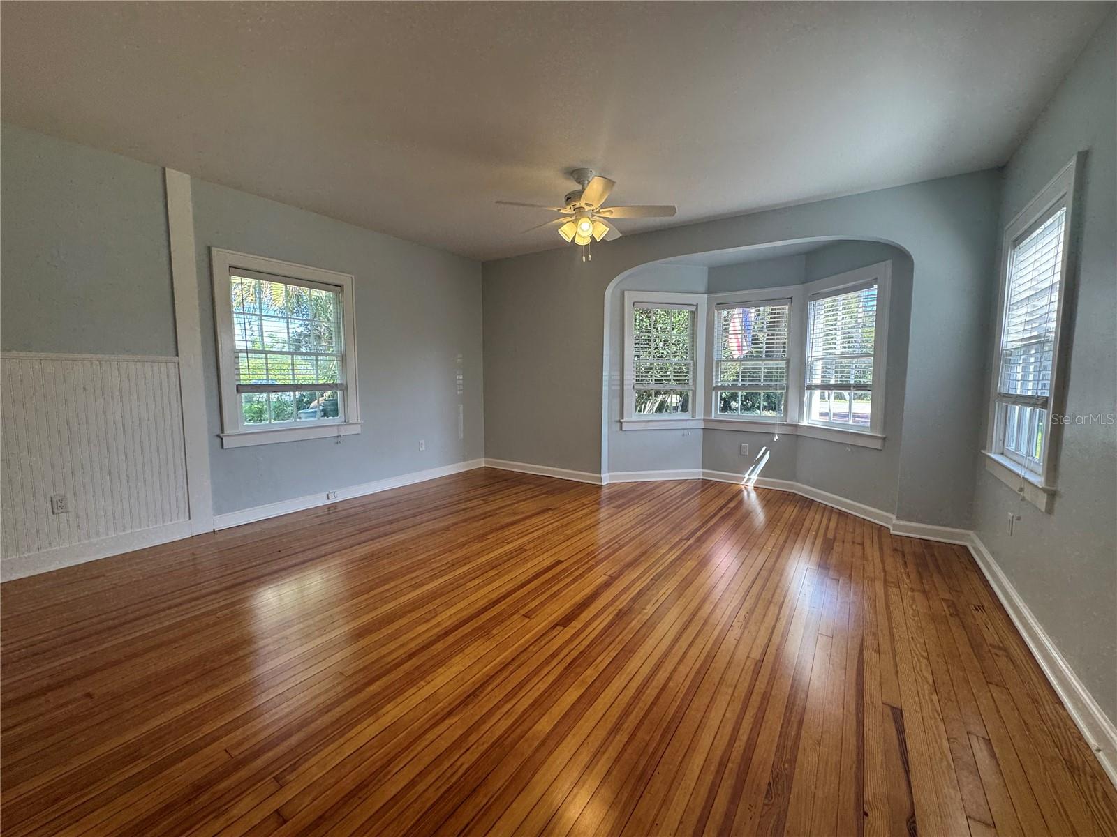 Image 6 of 11 For 500 Gatlin Avenue