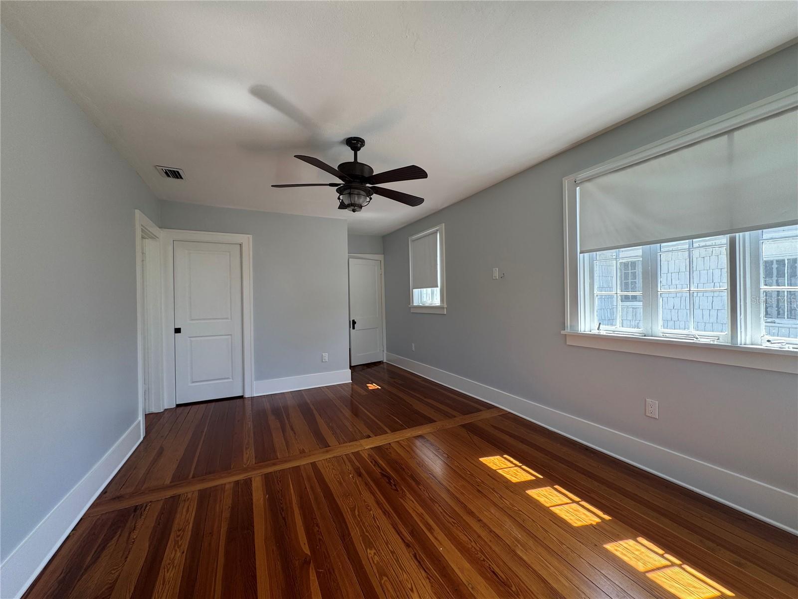 Image 9 of 11 For 500 Gatlin Avenue