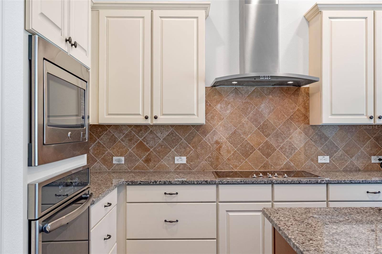 Image 13 of 39 For 16746 Abbey Hill Court