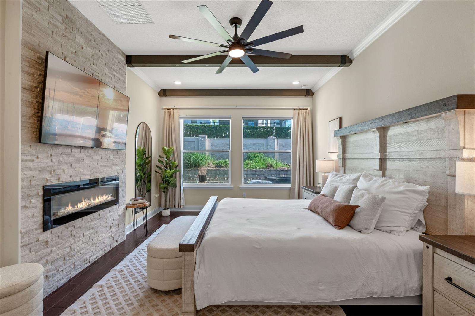 Image 19 of 39 For 16746 Abbey Hill Court