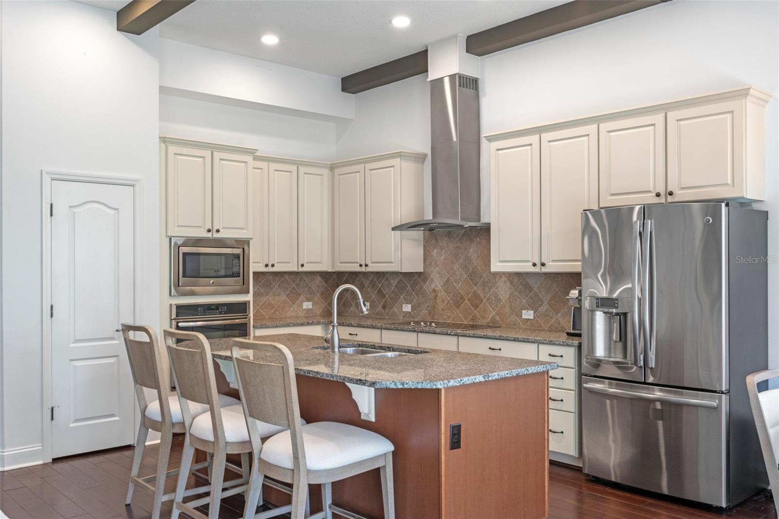 Image 9 of 39 For 16746 Abbey Hill Court