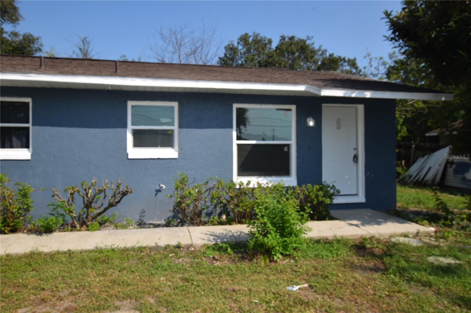 Listing photo id 0 for 911 59th Court