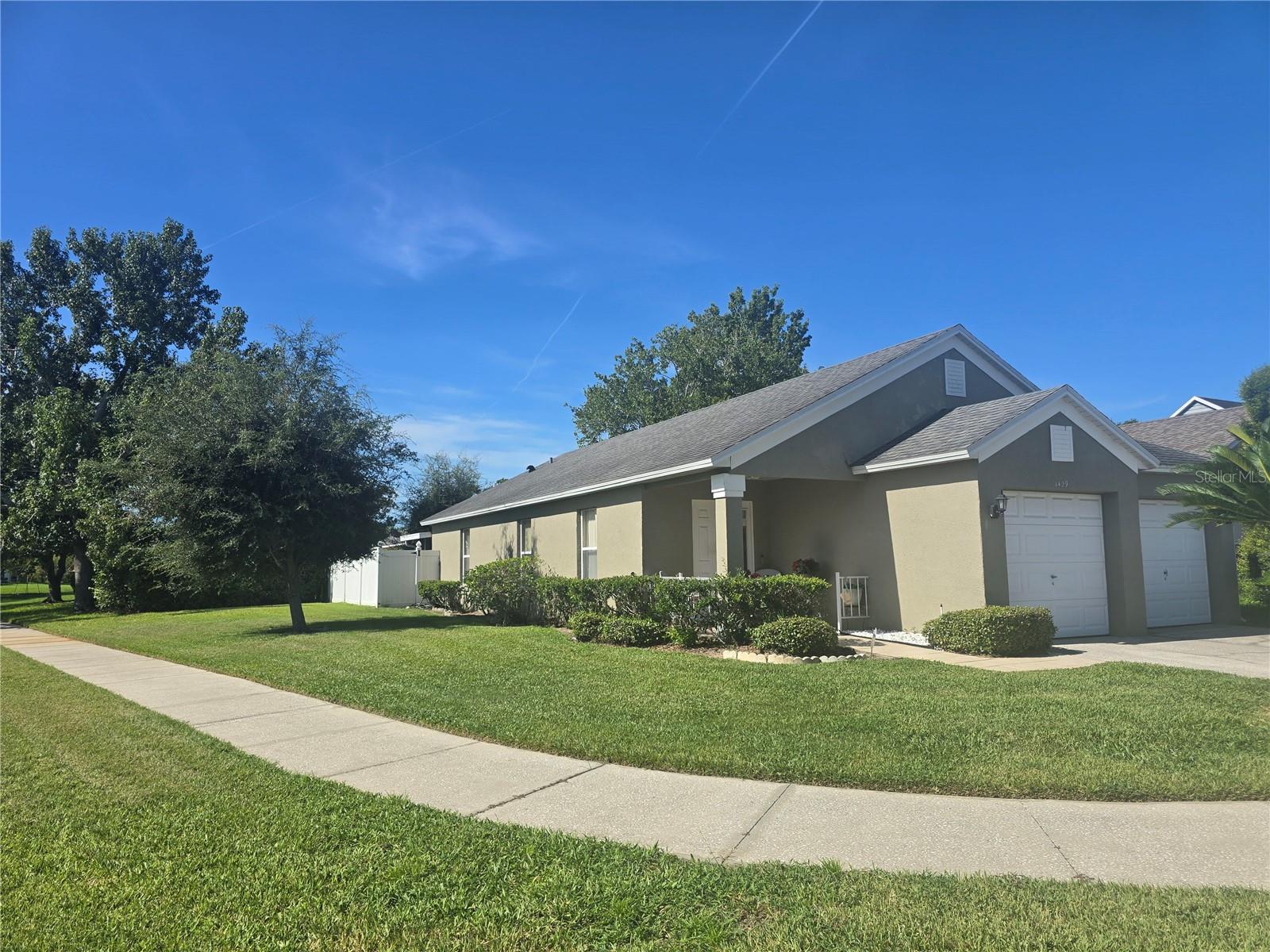 Image 2 of 11 For 1409 Daniels Cove Drive