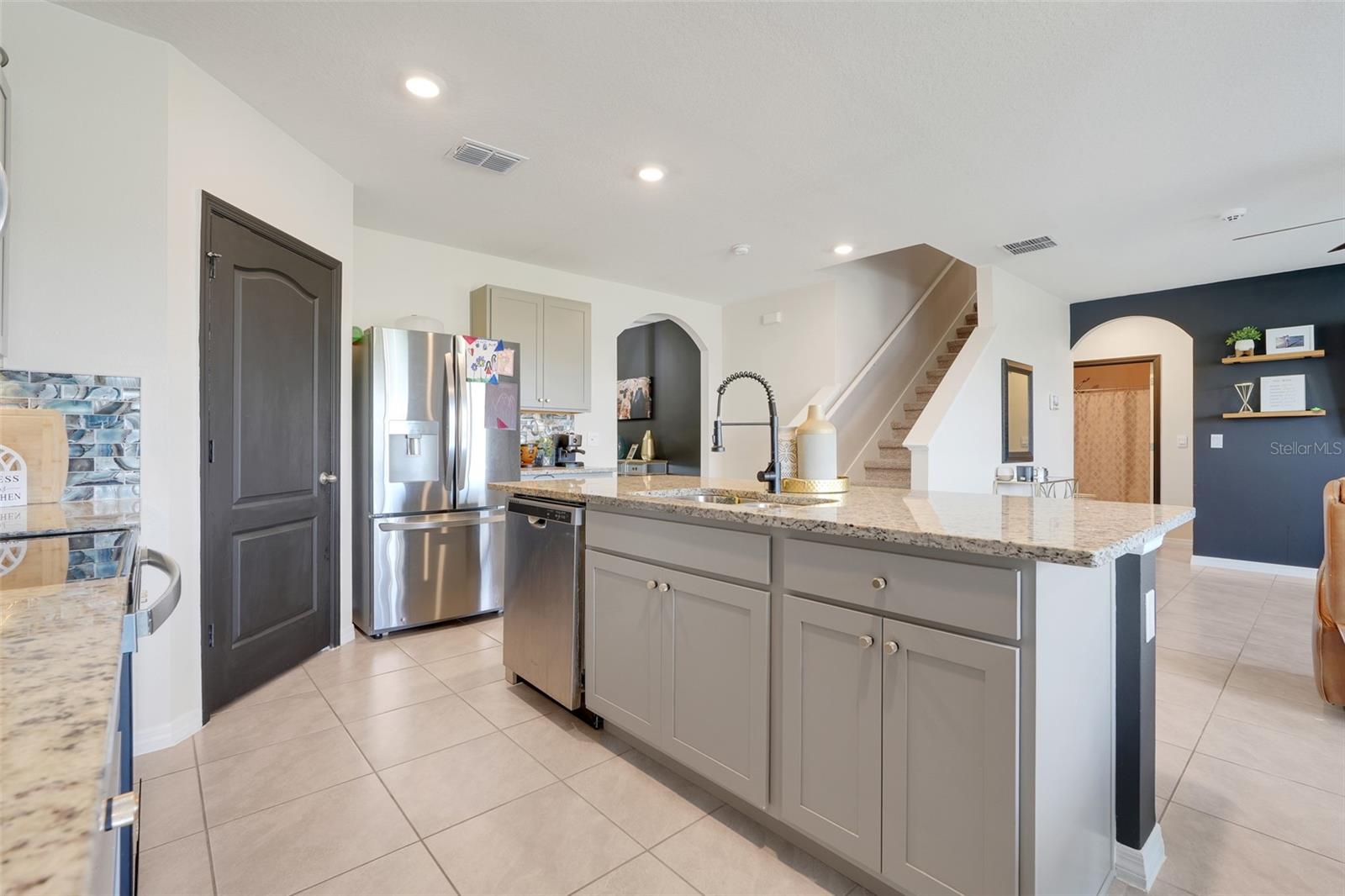 Image 12 of 37 For 9654 Black Walnut Drive
