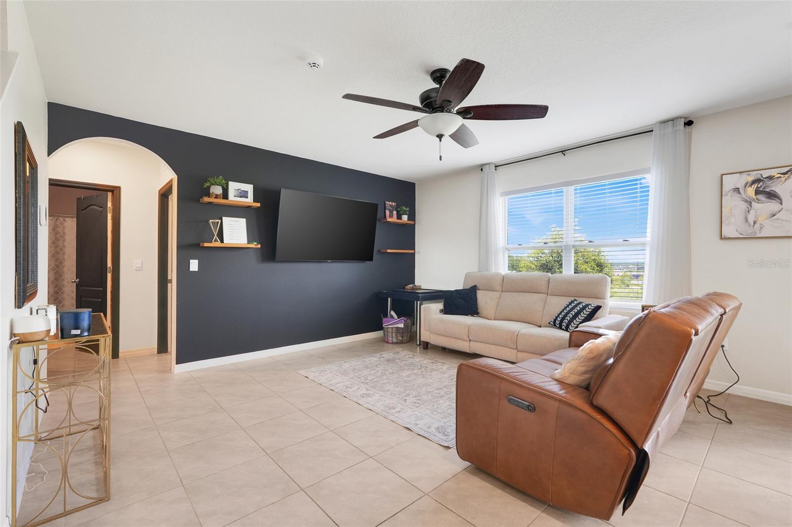 Image 8 of 37 For 9654 Black Walnut Drive