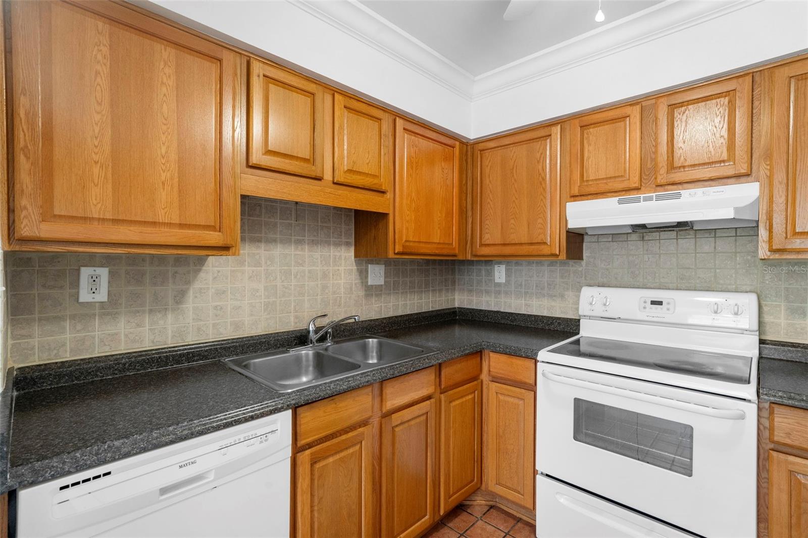 Image 7 of 34 For 3002 George Mason Avenue 3