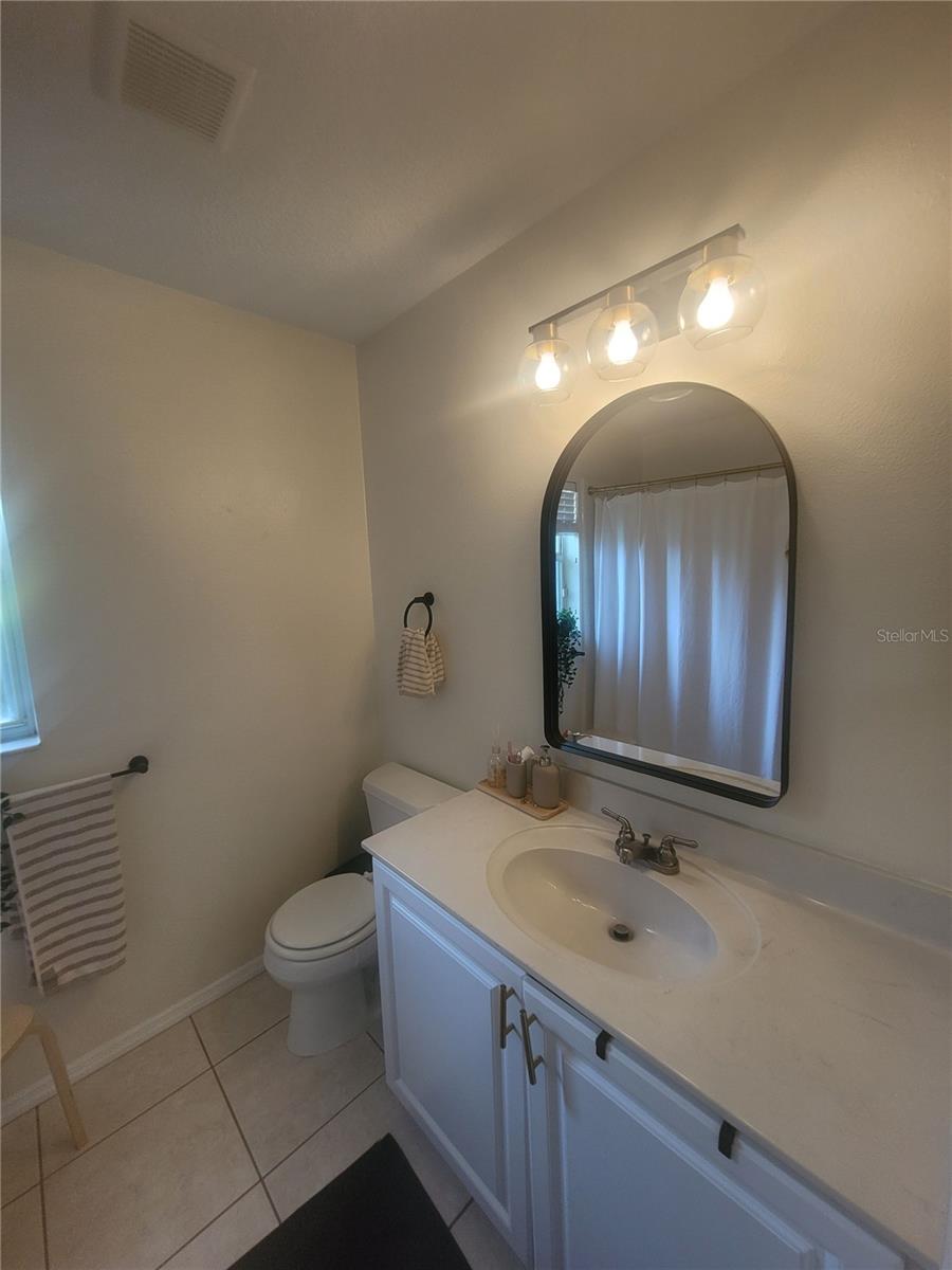 Image 21 of 35 For 1452 Creekside Circle