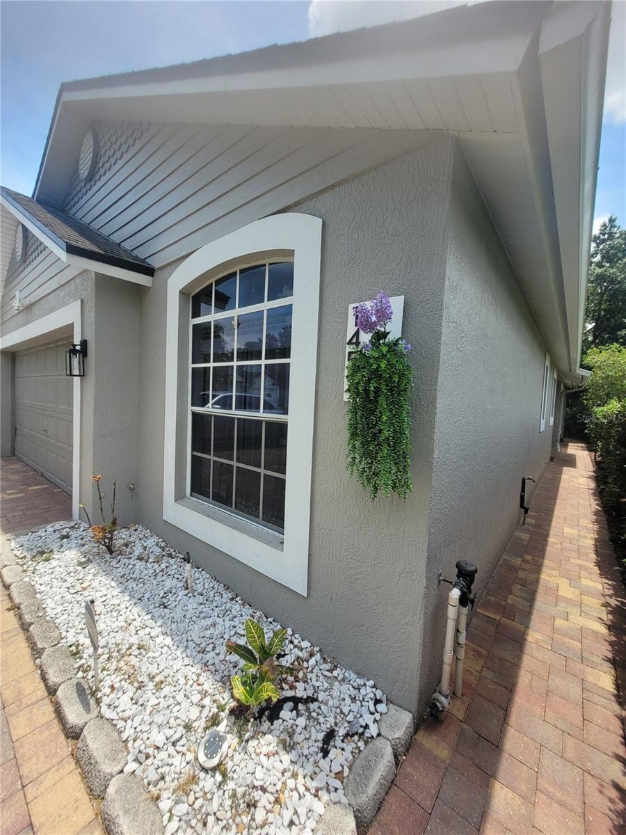Image 4 of 35 For 1452 Creekside Circle
