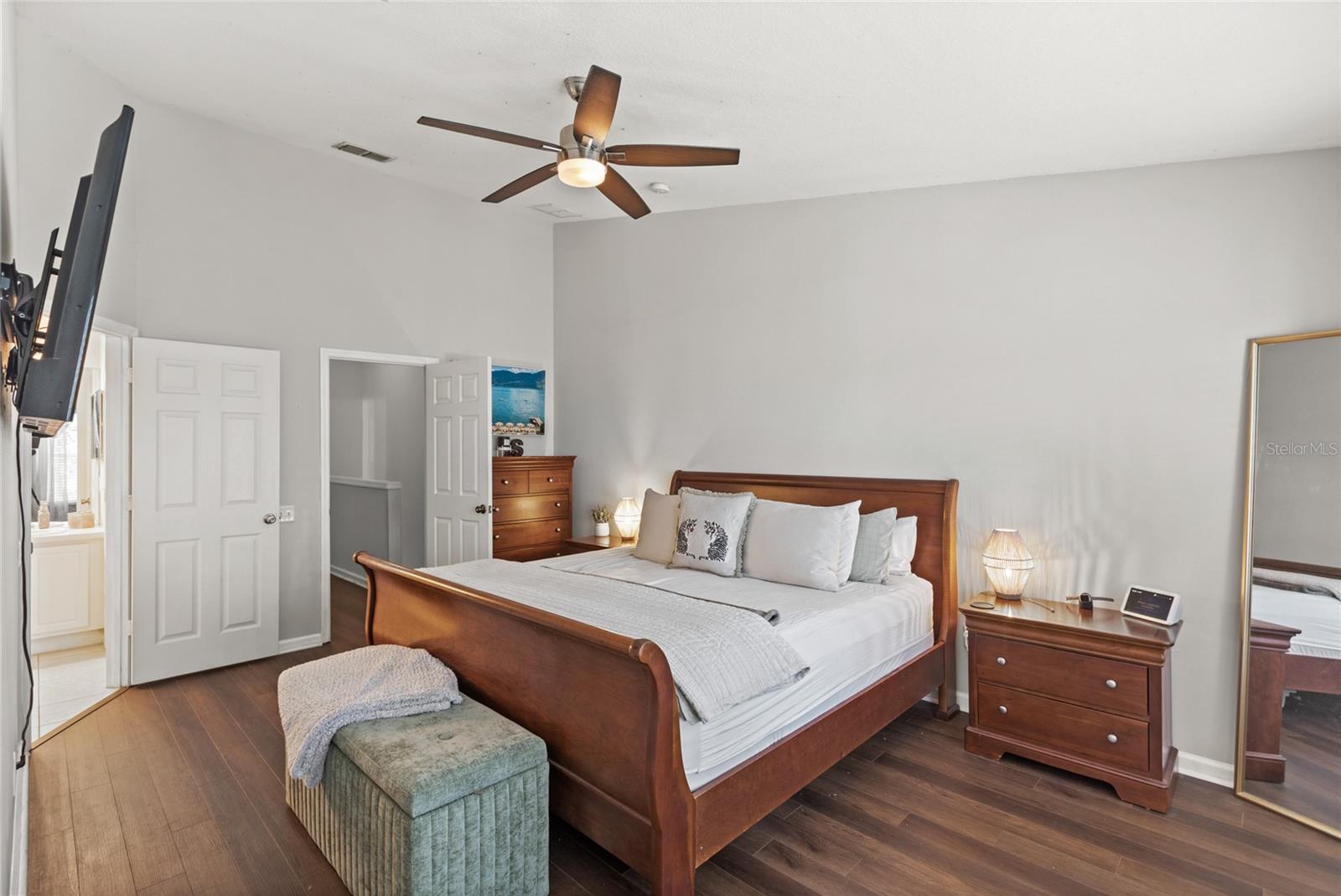 Image 16 of 41 For 6105 Twain Street 105