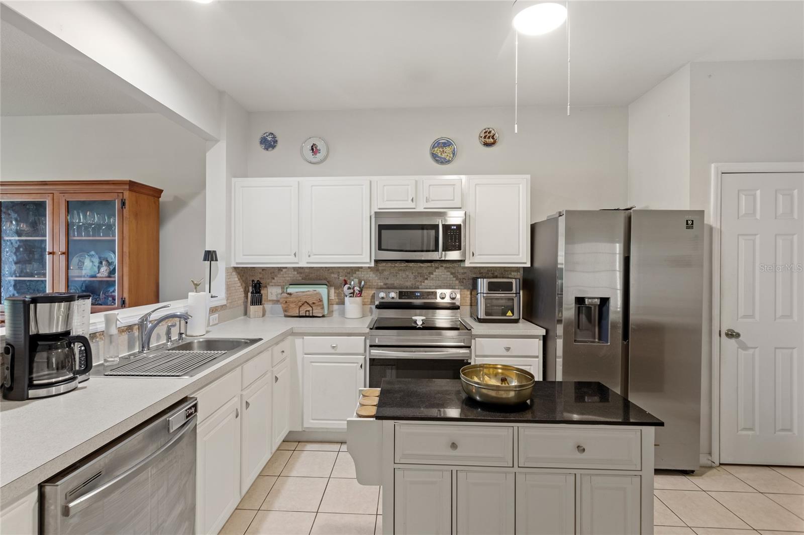 Image 6 of 41 For 6105 Twain Street 105
