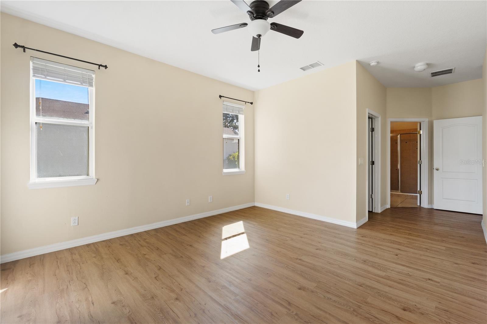 Image 16 of 33 For 559 Hiawatha Palm Place
