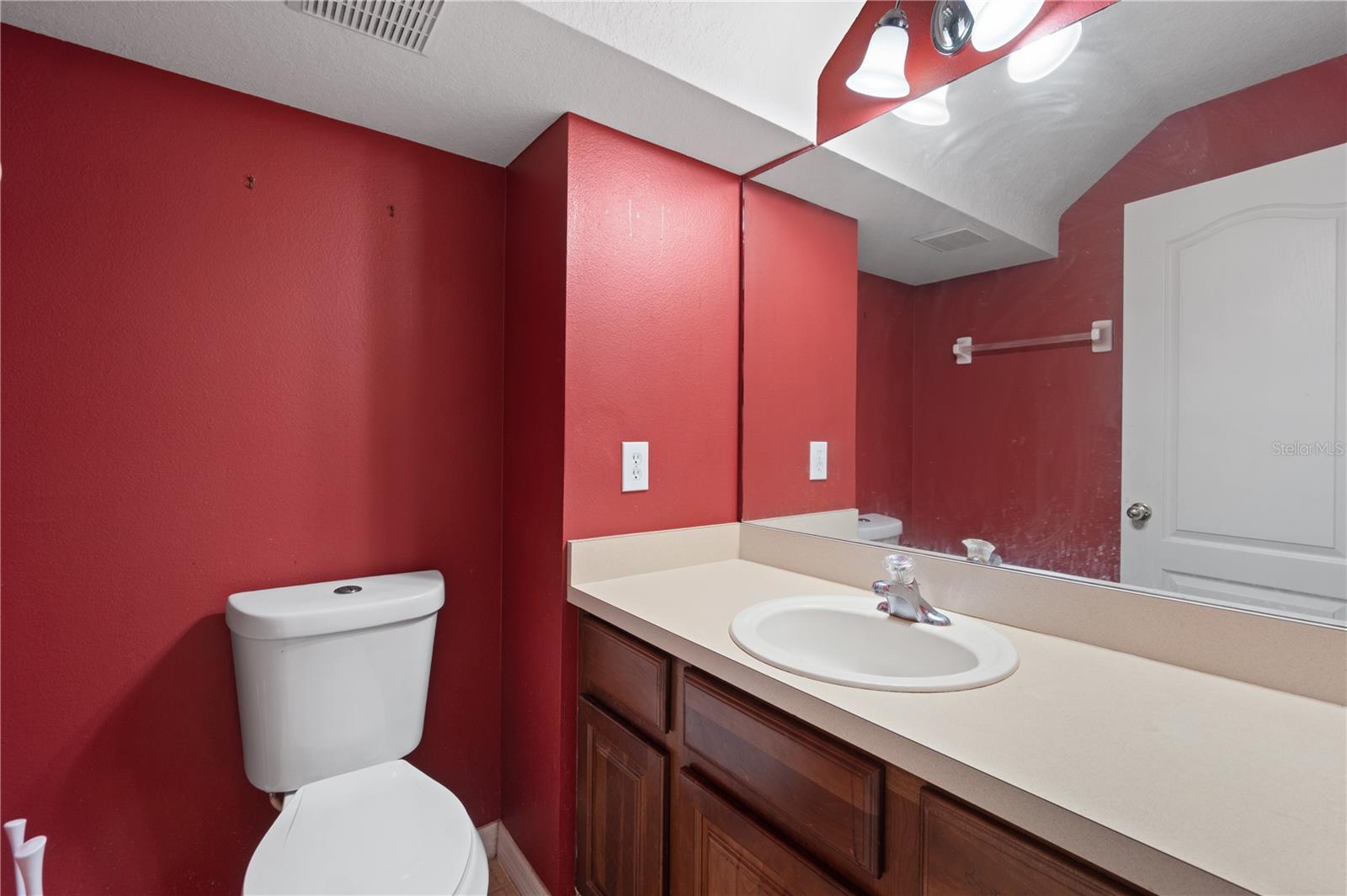 Image 7 of 33 For 559 Hiawatha Palm Place